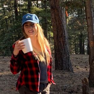 Meet your Posher, Cassandra